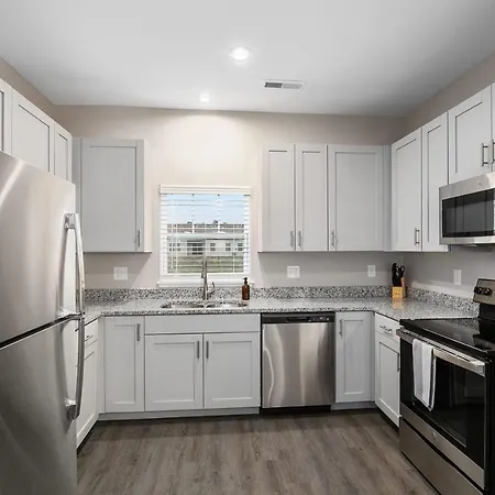 Modern New Build 2Br 2Ba Condo W Garage And Patio